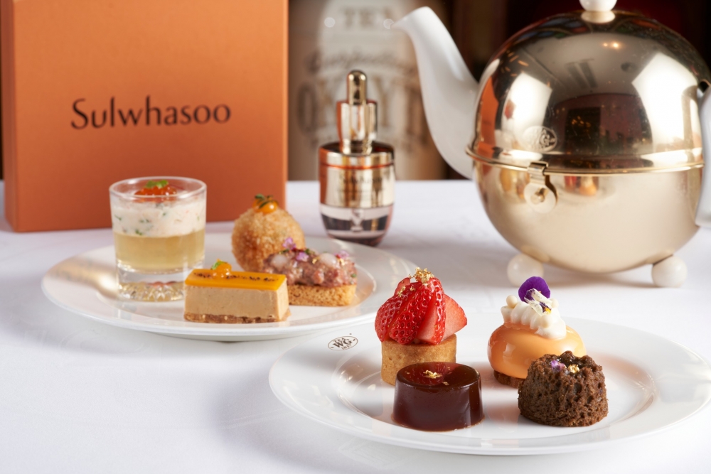 「參動養肌」下午茶將韓國料理同茗茶巧妙搭配，以茶香配上韓國特式食材入饌，推出一系列精緻鹹甜美點。