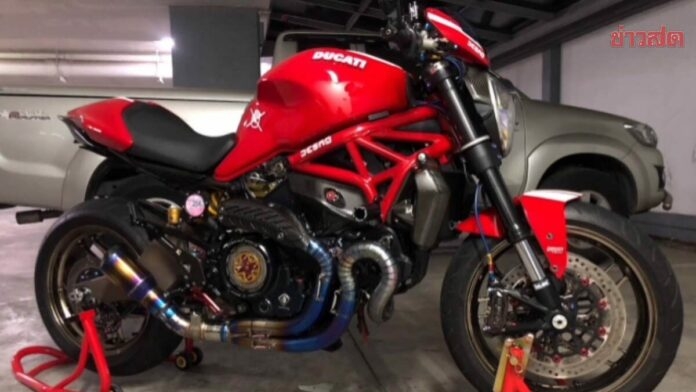 而佢最愛嘅紅色電單車亦唔見咗！