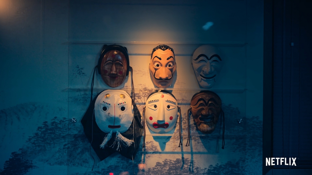 在預告中，西班牙原作及韓國篇的面具一起登場~