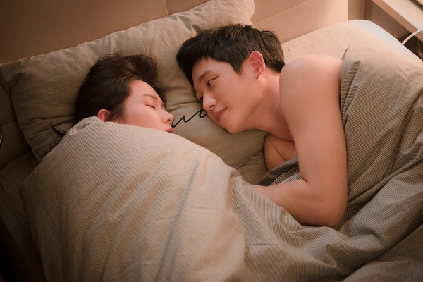 《經常請吃飯的漂亮姐姐》劇照