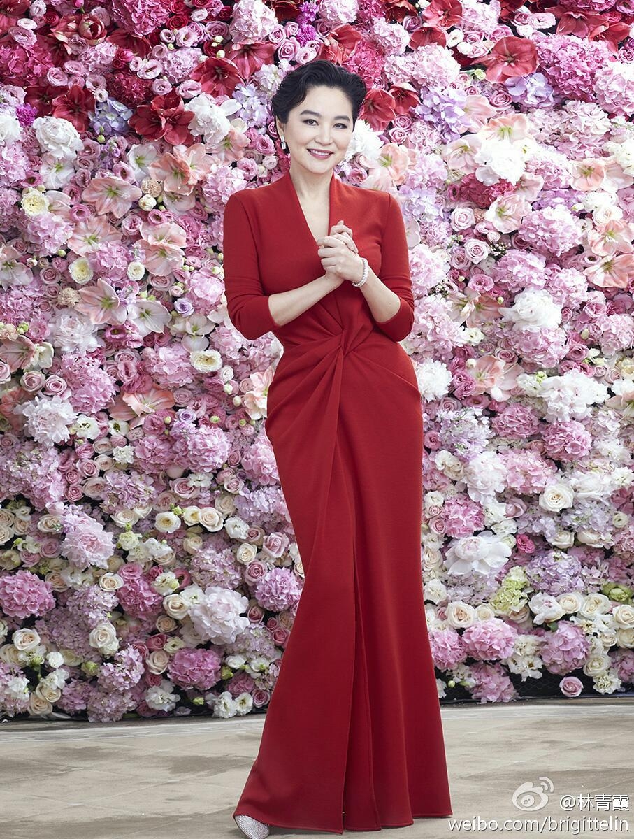 有傳豪宅係由林青霞老公邢李㷧所送，係林青霞60歲生日禮物。