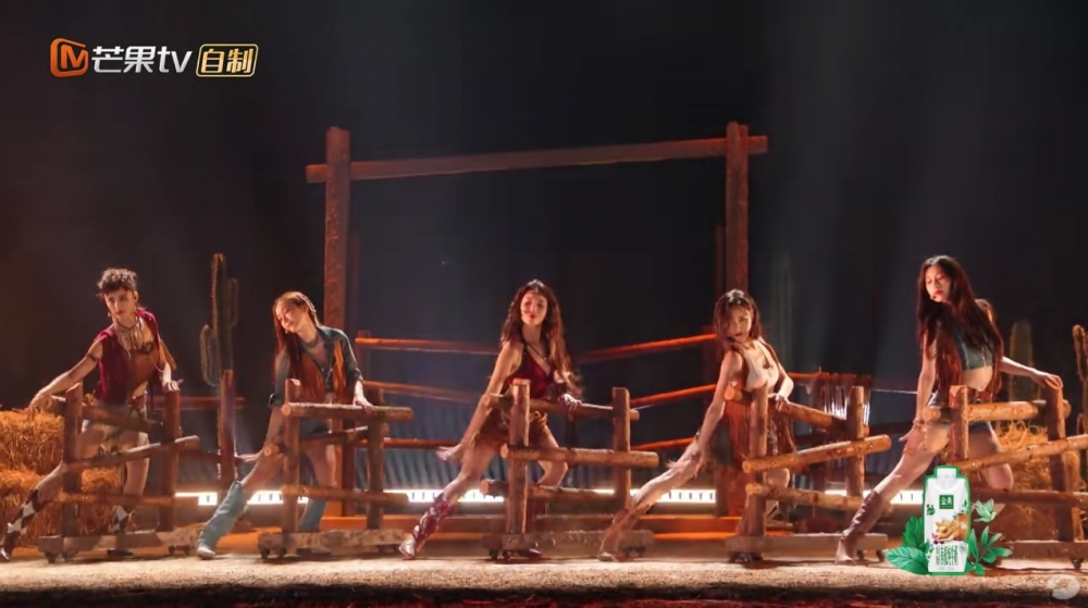 喺最新一集《乘風破浪3》中只有喺第四次公演擊敗師姐組嘅Jessica組可以全員晉級