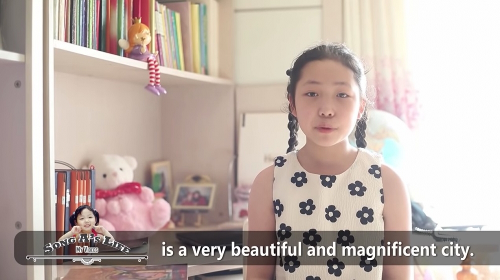 松雅喺第一條片就大讚平壤係一個美麗又高尚嘅城市