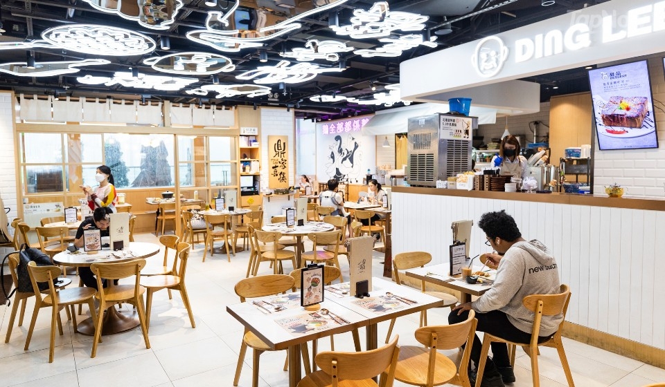 環境同一般Cafe差唔多，睇落乾淨舒服～