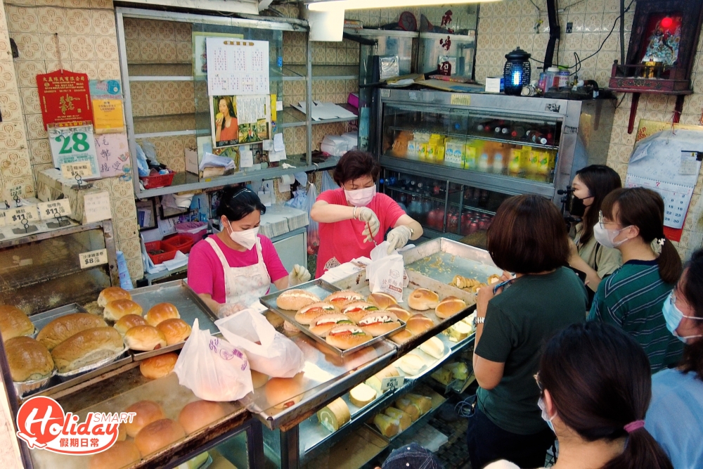 店內的裝潢如花磚牆、紙皮石地板,皆可看出歲月的痕跡。
