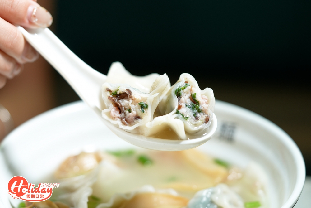 由於餃子放題一推出後即刻吸引不少人前來朝聖，每日店員做到分身不暇，所以放題優惠只適用於逢星期一、三、五，下午3時至晚上9時，而且每日限人數名額70名。