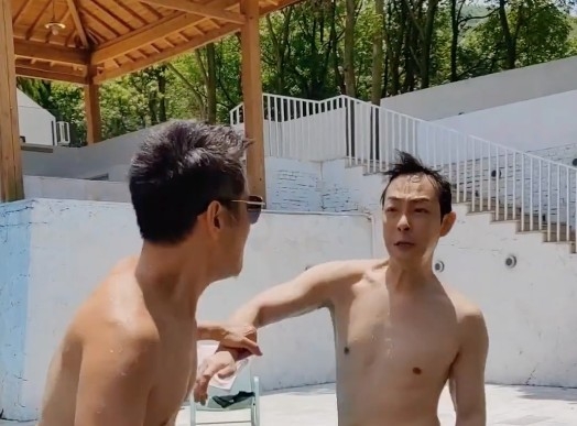 影片後面仲有梁競徽與友人上演動作戲