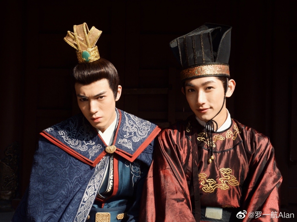 王智騫在古裝劇《手可摘星辰》飾演皇帝（羅一航飾）身邊活潑可愛的太監「小英子」，憑該劇爆紅，圈粉無數！