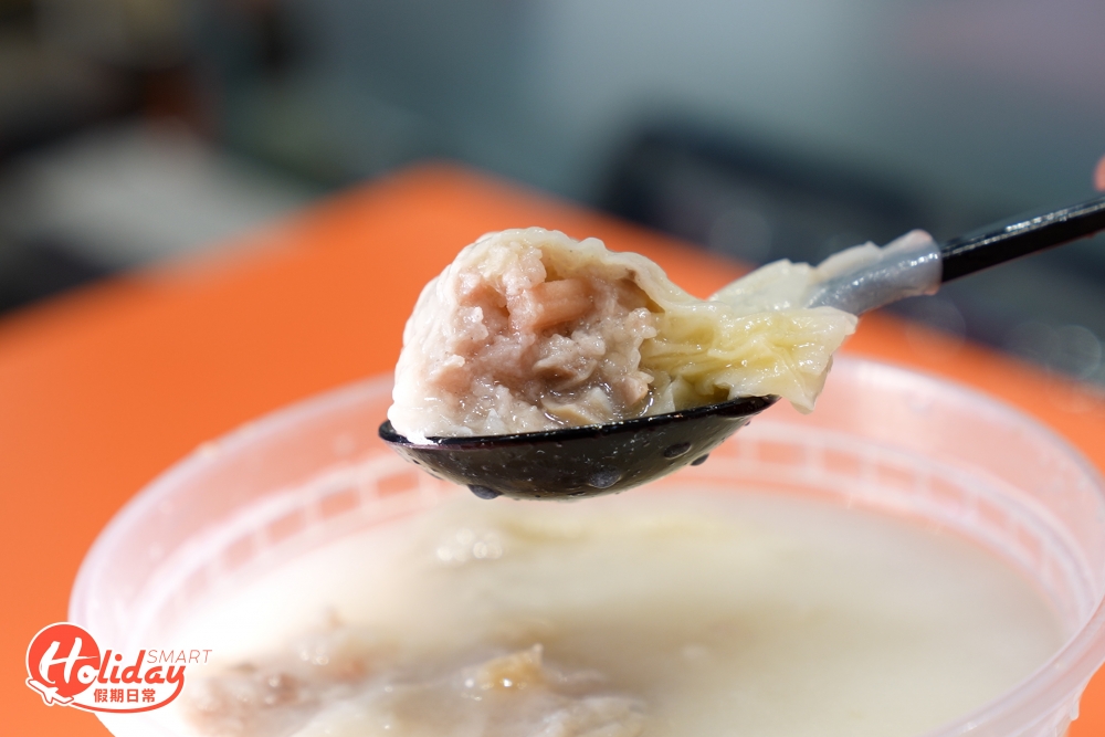 小食店亦推出了一系列餃子小食，包括「脆米龍蝦灌湯餃」、「火鴨餃子王」和「米王及第餃」，其中「米王及第餃」是傳統的及第粥的變奏版，餃子用上及第粥內的材料包括豬肚和豬潤等做餡，再配以米水湯底，感覺似足食及第粥。