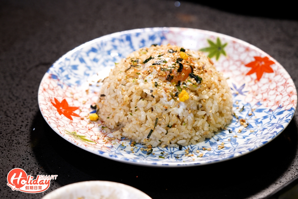 店家最強賣點除了高級和牛外，更推出秘製溫泉蛋紫菜醬油牛川飯，由主廚親自提煉的和牛牛油製成，吃前將日本溫泉蛋、紫菜與和牛油飯拌勻，每啖食到和牛油香。