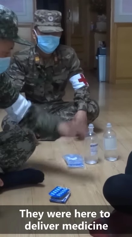 松雅透露佢同媽媽感染新冠肺炎有軍醫上門送藥