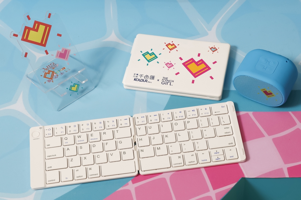 只要喺場內消費滿指定金額，就可以換領The French Girl「Double Shining Heart」法式兼玩味爆燈嘅限量版精品！