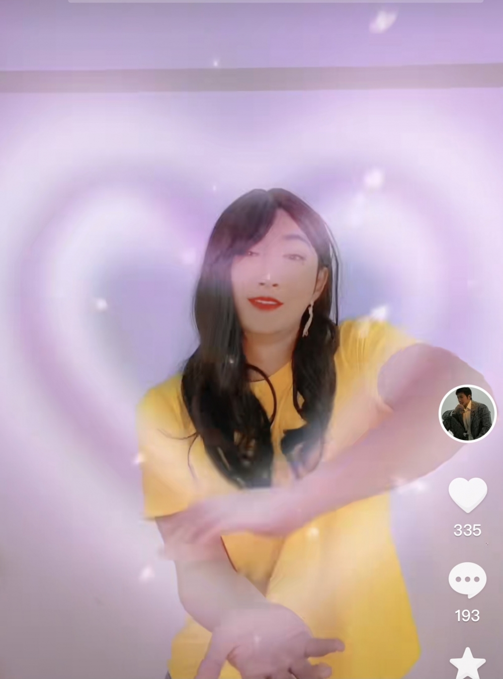 仲開始喺度跳舞，嚇親網民