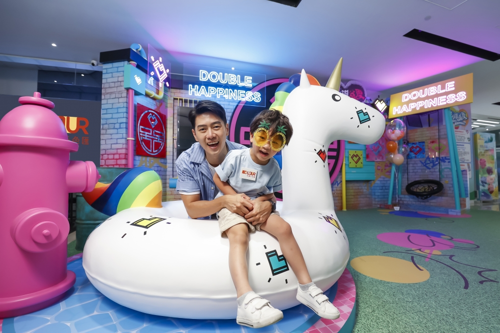 逾2米嘅彩虹獨角獸，佢嘅重現對The French Girl別具意義，係陪伴佢度過疫情嘅一個家居擺設。