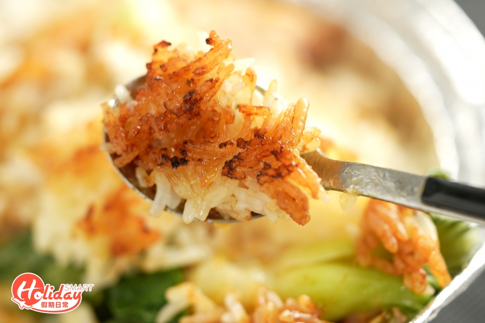 而且米粒軟熟，翻開飯底是脆口飯焦！