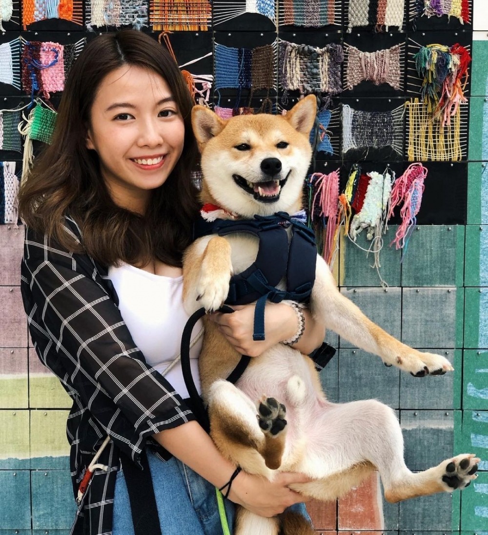 雀仔不時都會與超萌的毛孩合照~