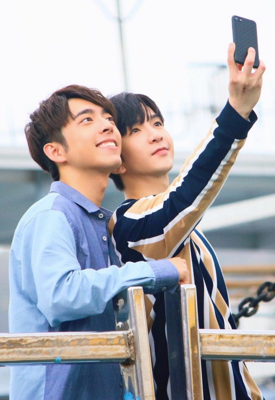 細佬同男友成日一齊打機。