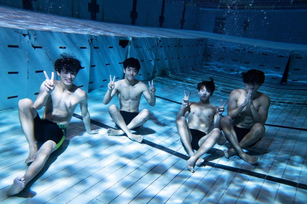 《i.SWIM》中有不少養眼畫面!