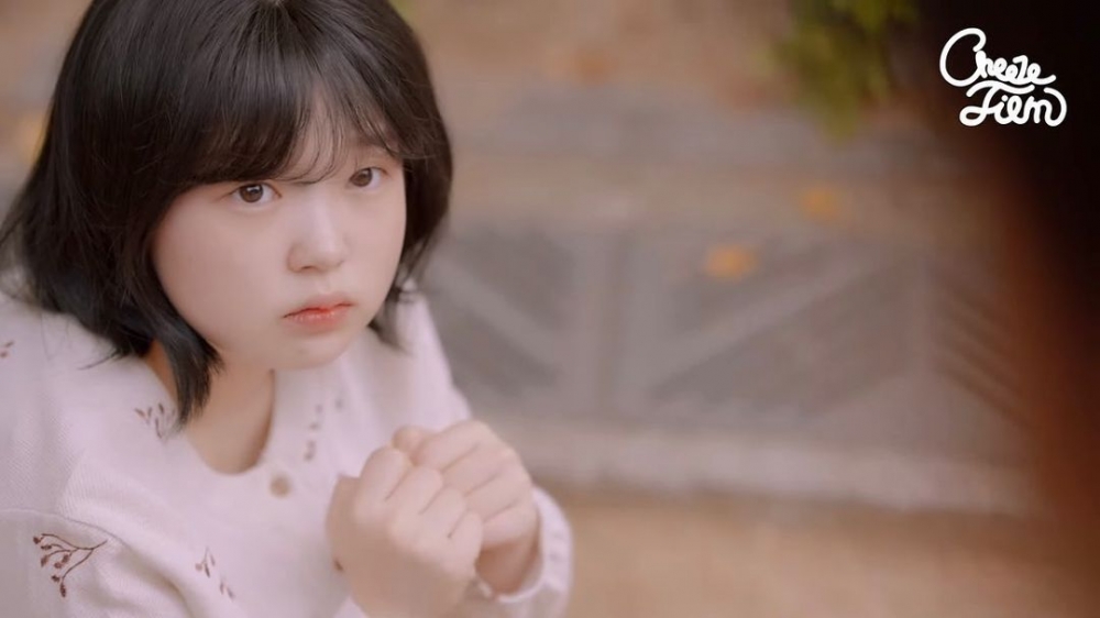 韓國YouTube頻道早前上載短劇,當中飾演小學生嘅女演員備受網民熱議!