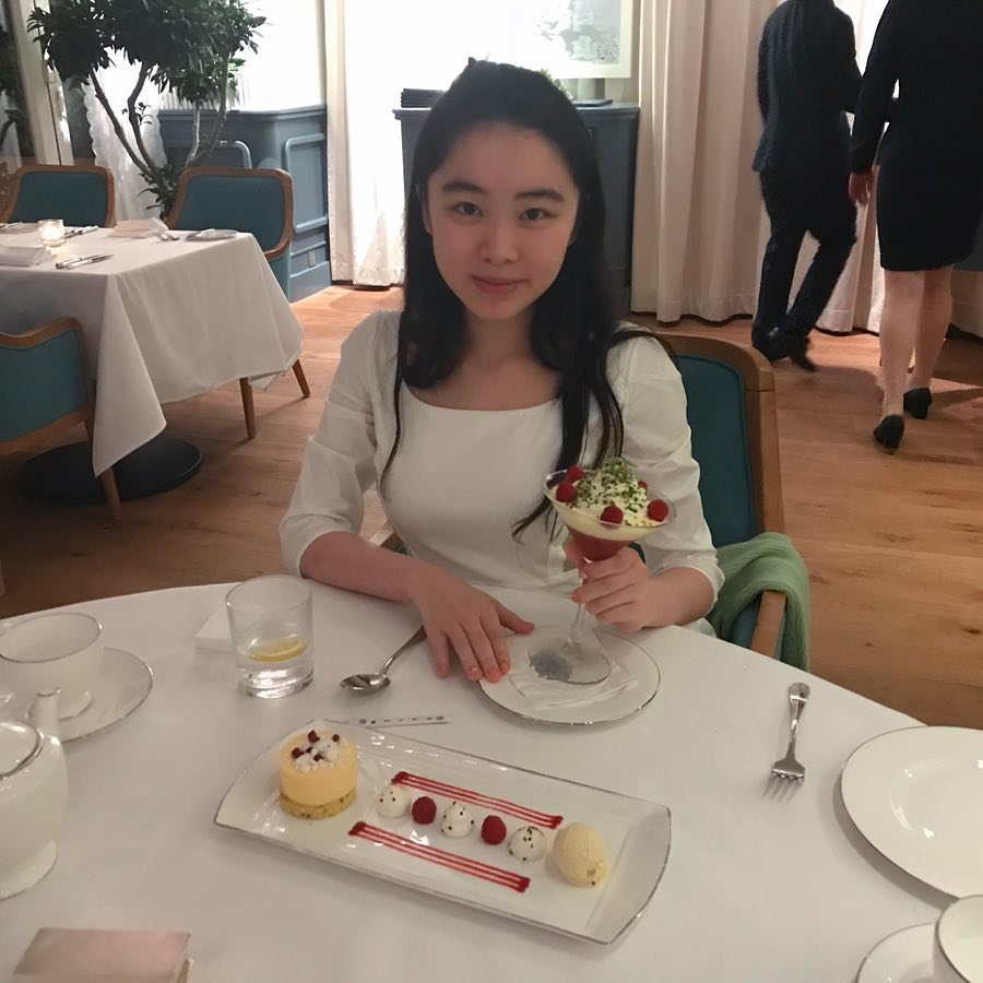 候選佳麗張光怡被唔少網民稱為「翻版麥明詩」