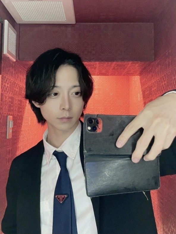 Yuuri花費1,000萬日圓整容，佢主力改變個鼻，縮短人中、加強鼻尖，同埋去斑