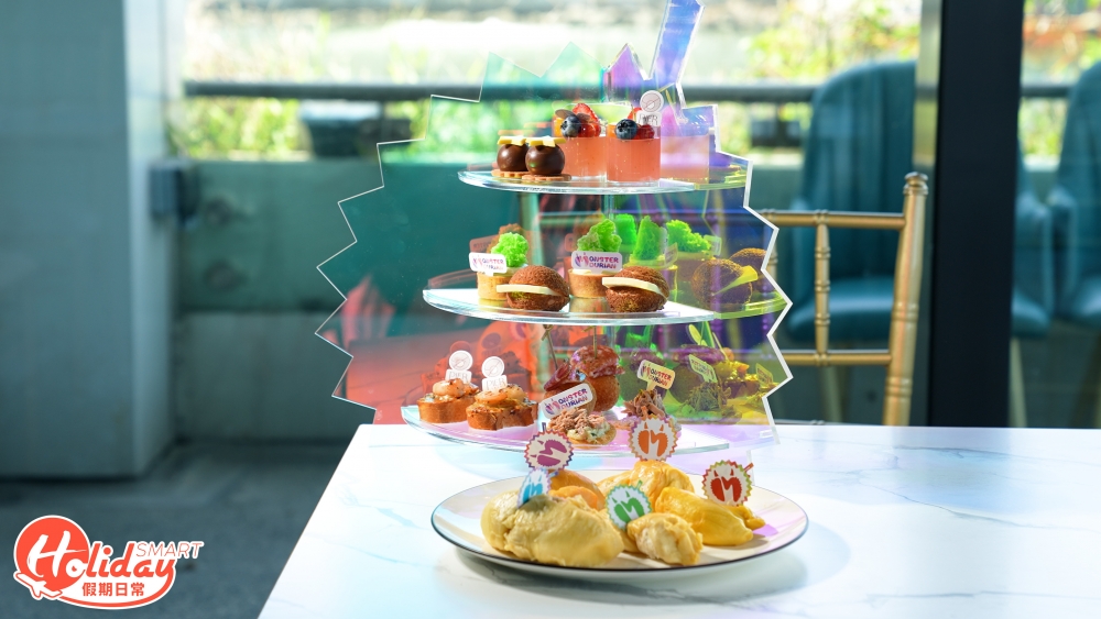 除了美味的榴槤果肉外，今次更推出榴槤下午茶，下午茶一共有8款鹹甜點！