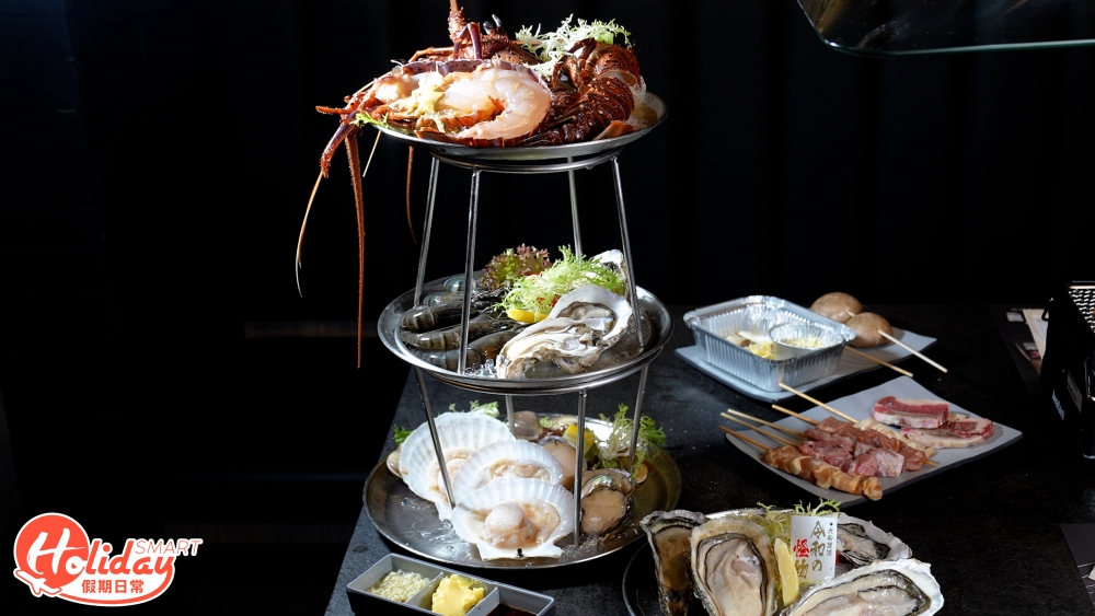 記者則推介最為豐富的3層高的龍蝦海鮮套餐，這款套餐多了以原隻呈上的澳洲龍蝦、鮑魚。