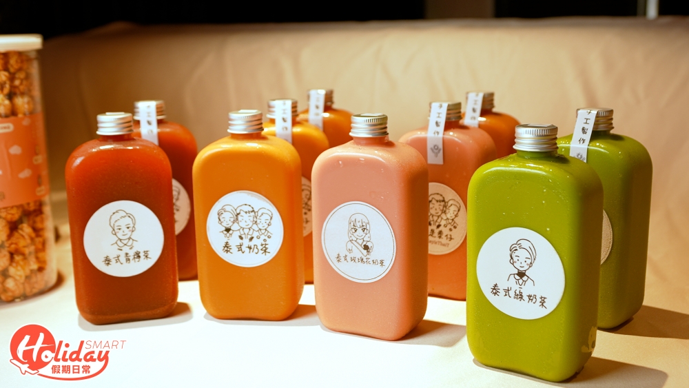 今次為了營造濃厚的旅遊氣氛，場地更擺賣多款東南亞美食特產及榴槤產品。