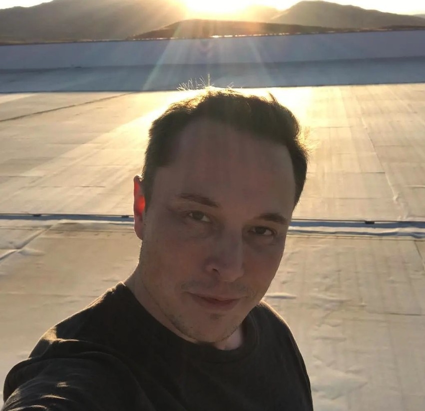 Elon Musk 最近被外媒大爆與旗下公司女高層秘密誕下雙胞胎!