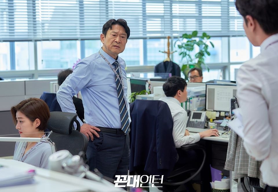 網友指本來上司大可以唔理呢件事,但佢突登叫樓主入房仲教佢呢啲職場嘅人事處理方法