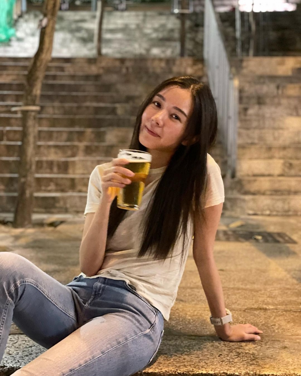 麥明詩指依家返工多咗機會同異性相處,收工會同同事放鬆下,以前喺公司就無乜正常方法同異性接觸。