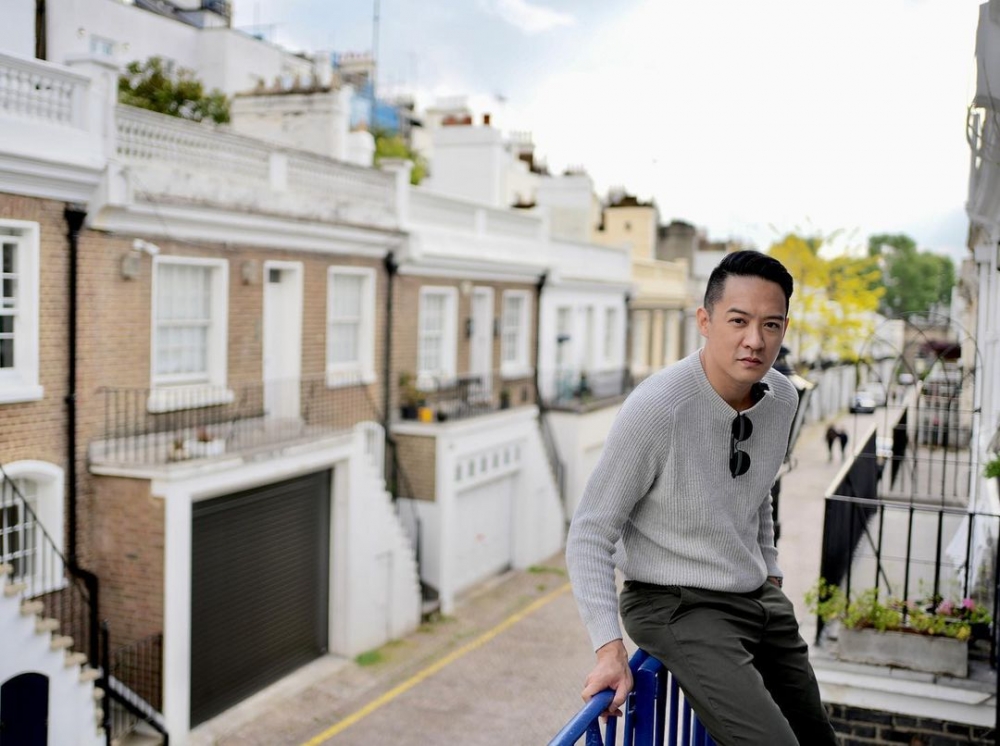 最近陳智燊就單拖出trip，去佢嘅出生地英國分享當地生活。