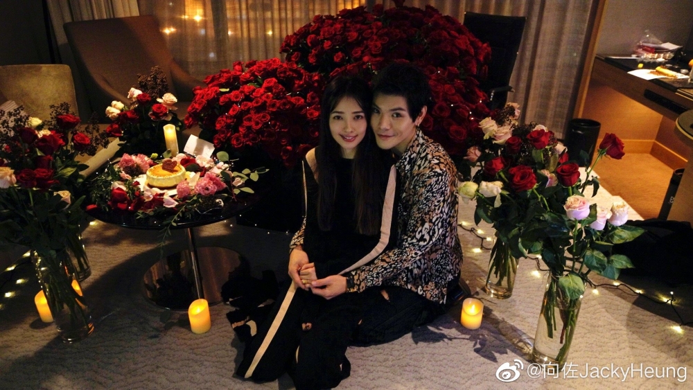 向佐經常喺微博向老婆示愛