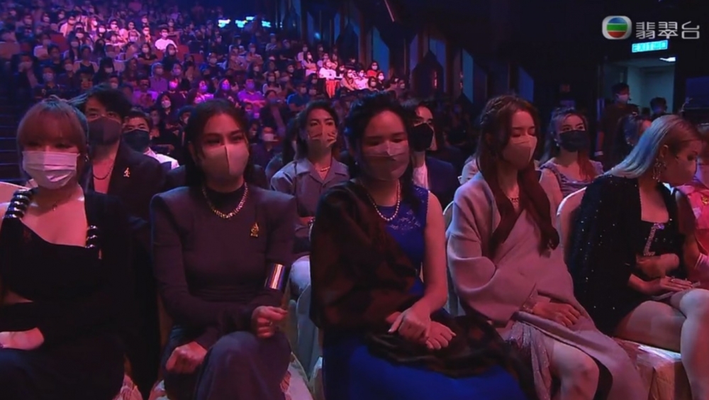 而網民就發現菊梓喬疑似瞓著咗？！