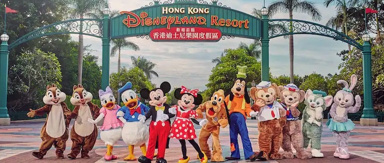 香港迪士尼樂園至今依然非常受歡迎，成為大家假日嘅好去處！