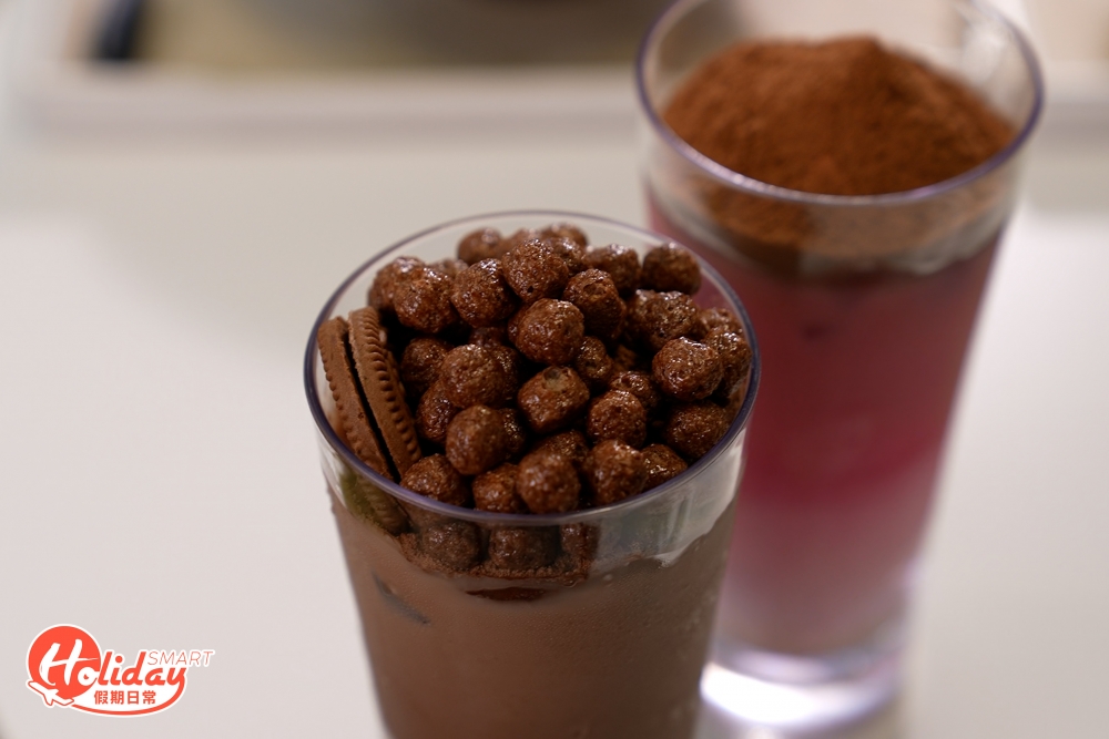 美祿爆炸是人氣之選，整杯都鋪滿美祿粉