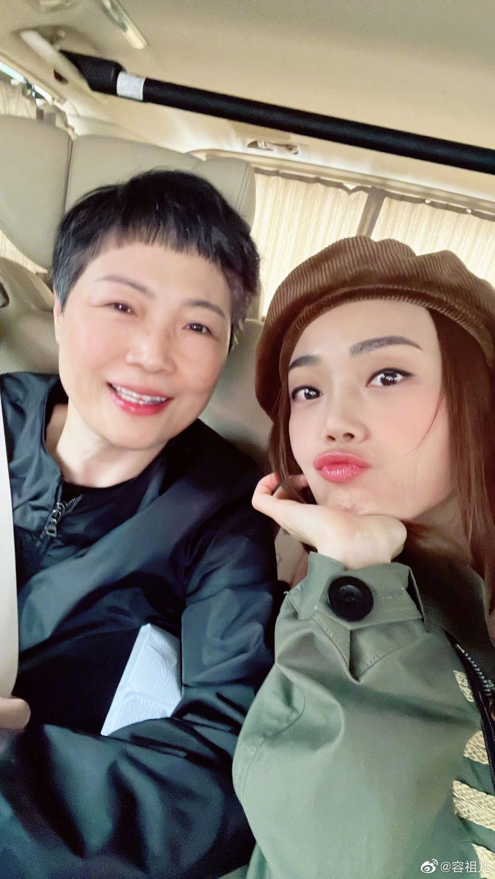 容祖兒曾接受內地節目《2次重塑》訪問,提到媽媽經常教佢喺感情上唔好為咗伴侶委屈自己