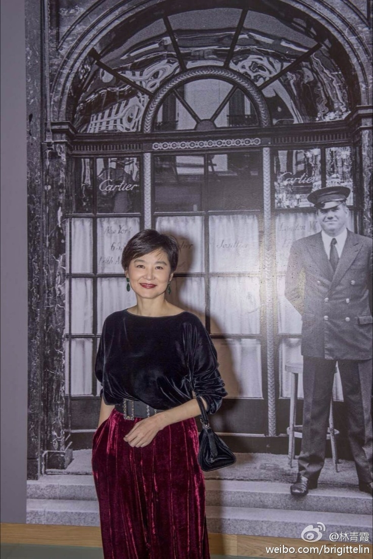 林青霞有收藏古董、珠寶等。