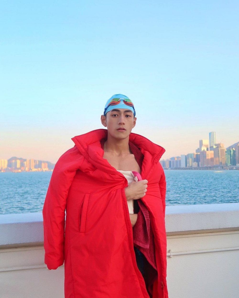 擁有超正身材的Jeffrey被導演大讚好大隻!