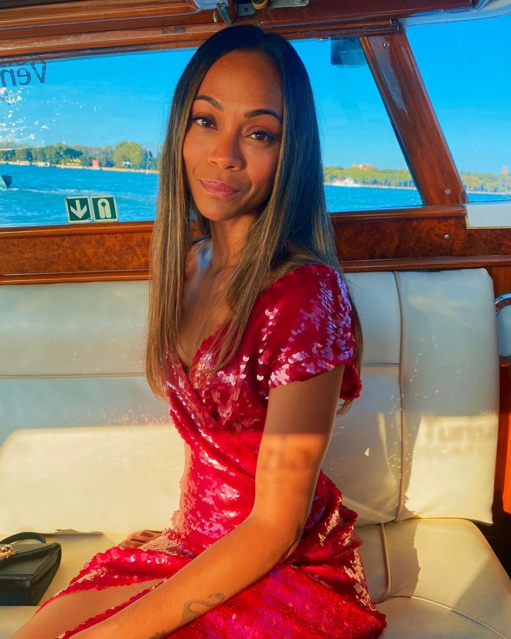 Zoe Saldana。