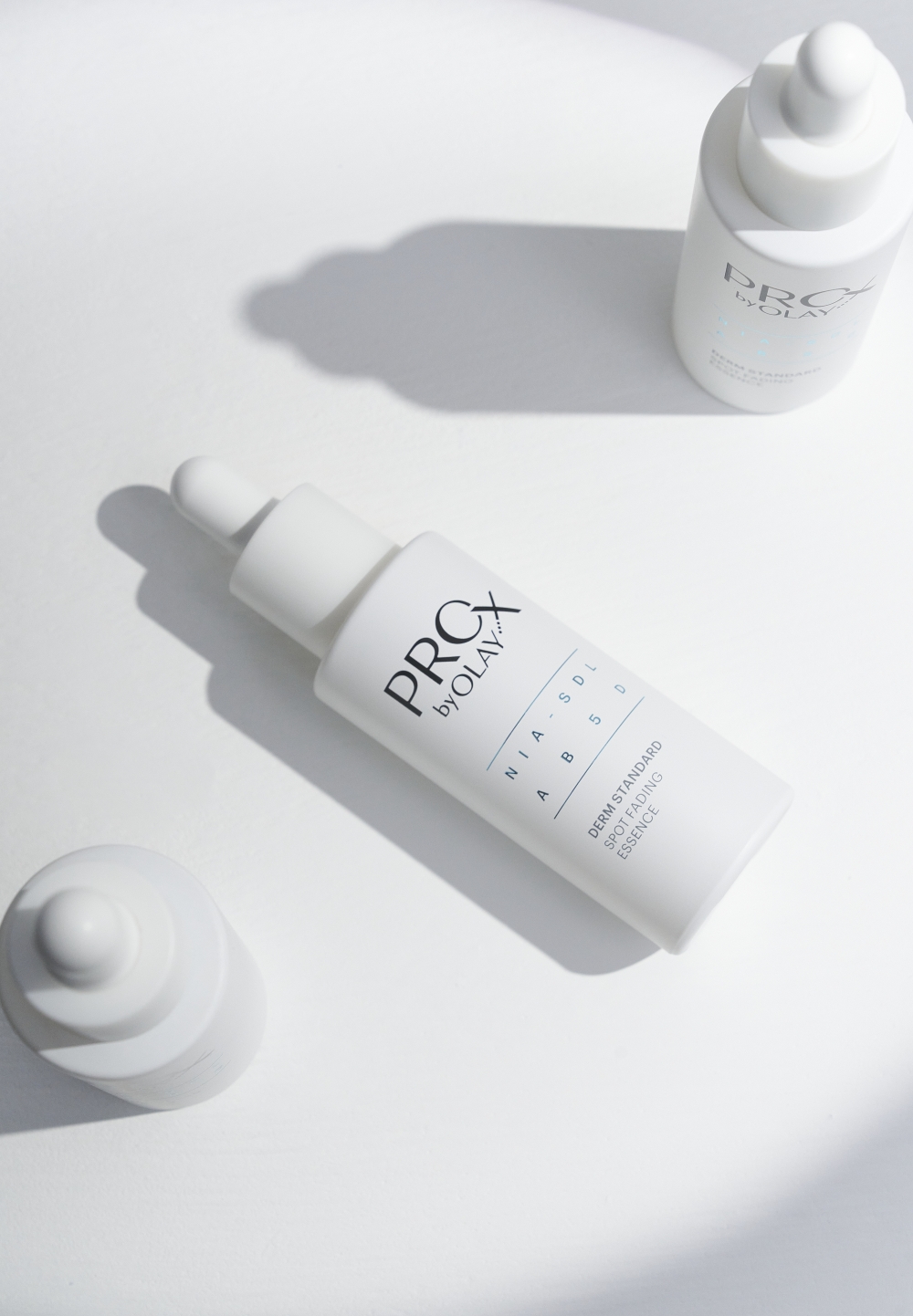 新升級PROX by OLAY抗氧淡斑精華，超強淡斑抗氧功效，激活肌膚1.6倍更強淡斑力`同40倍抗氧力*，從內穩定黑色素母細胞。