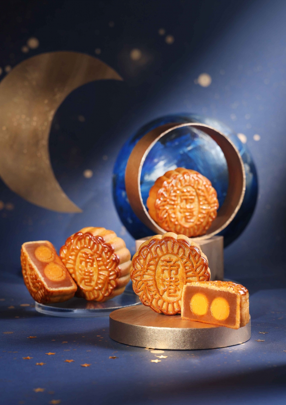 雙黃蓮蓉月餅（4個裝），原價HK$418，提前預訂優惠HK$315。