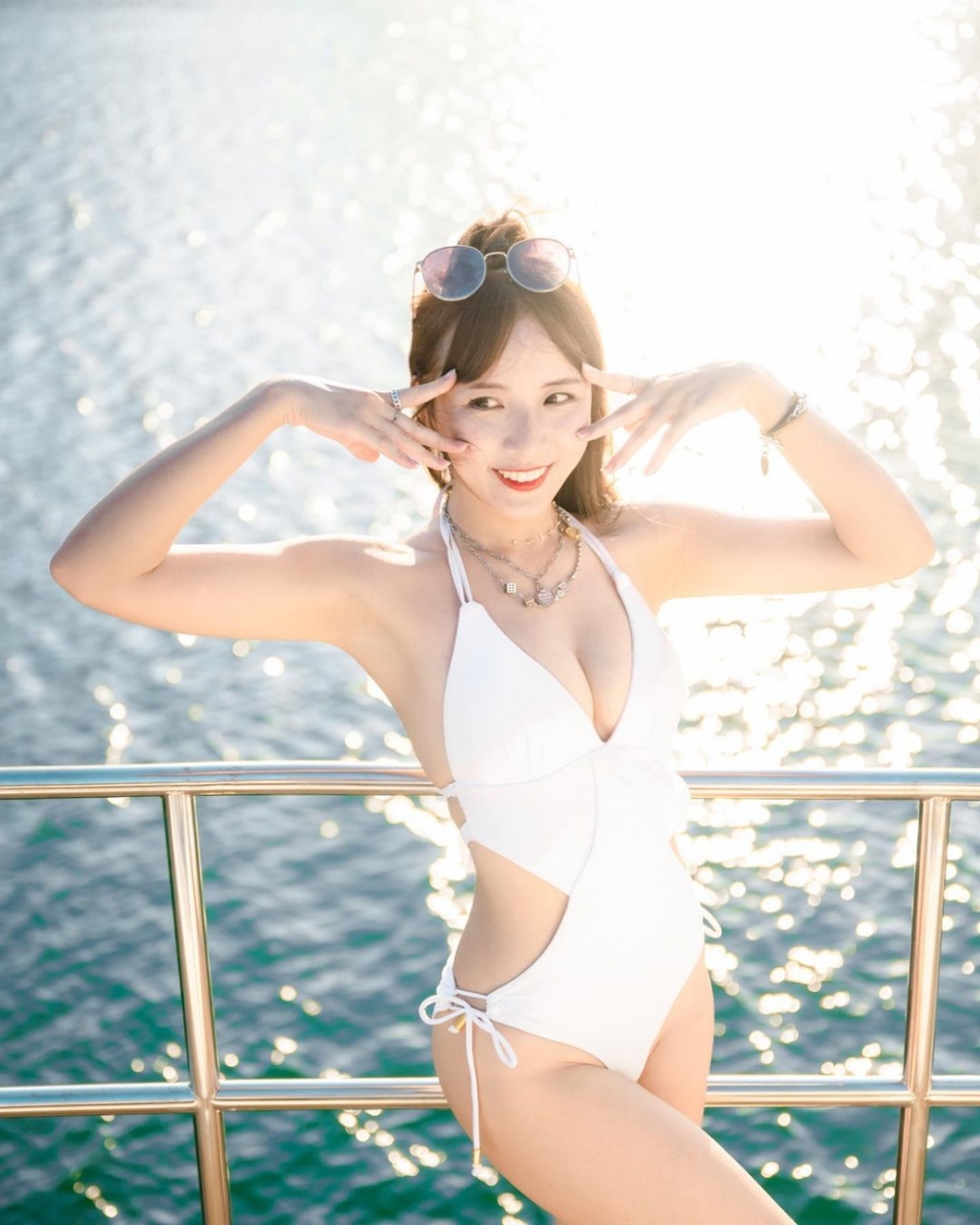 Babyshadow經常會在YouTube頻道分享扮靚貼士及旅遊攻略。