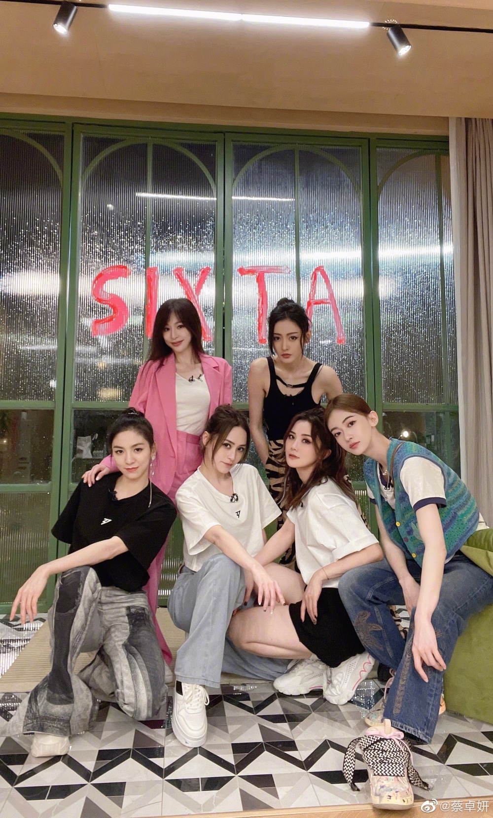 王心凌隊係人氣最高嘅隊伍，幾乎全隊成員都有份成團。