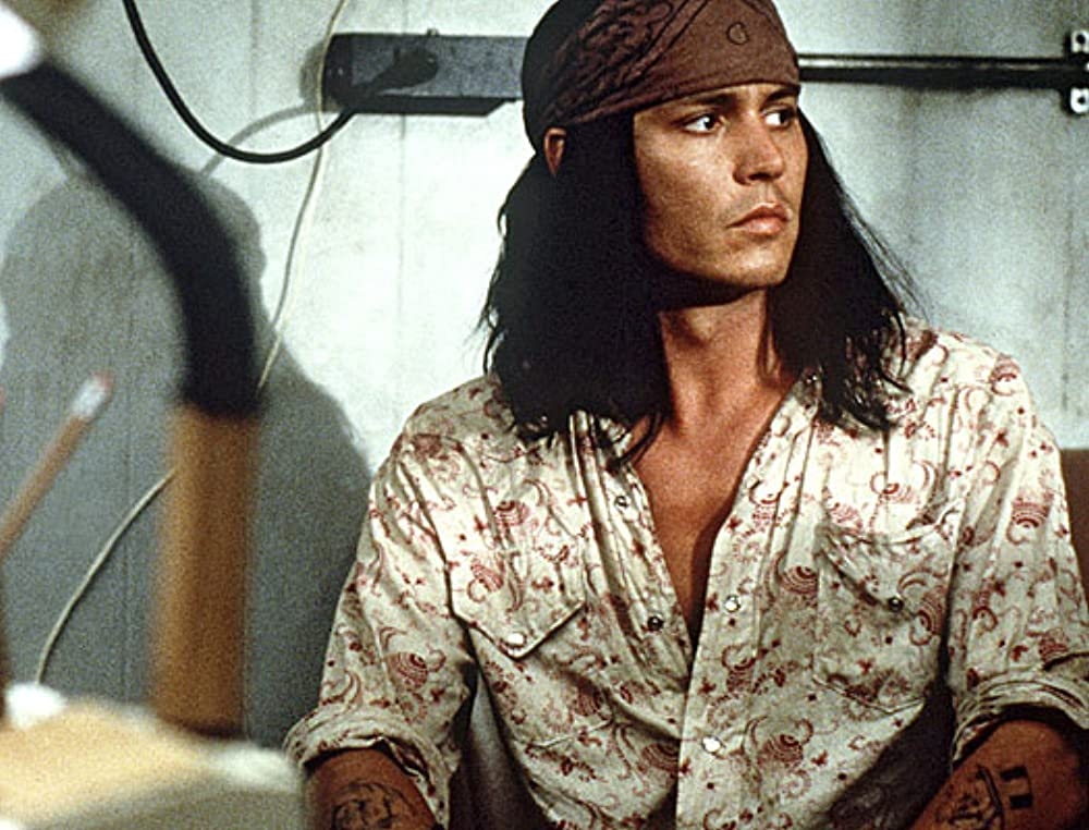 Johnny Depp曾於1997年自編自導自演電影《The Brave》，曾獲選1997年坎城影展主競賽片。