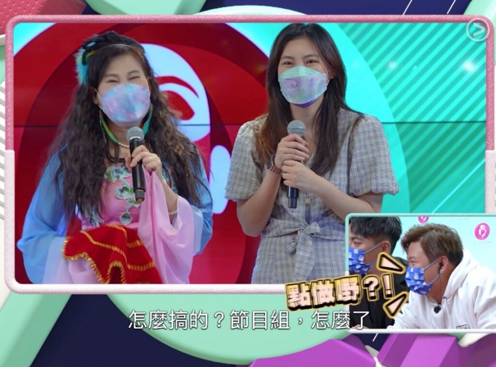 事後囡囡被再次叫出台，一齊同媽媽表演跳舞