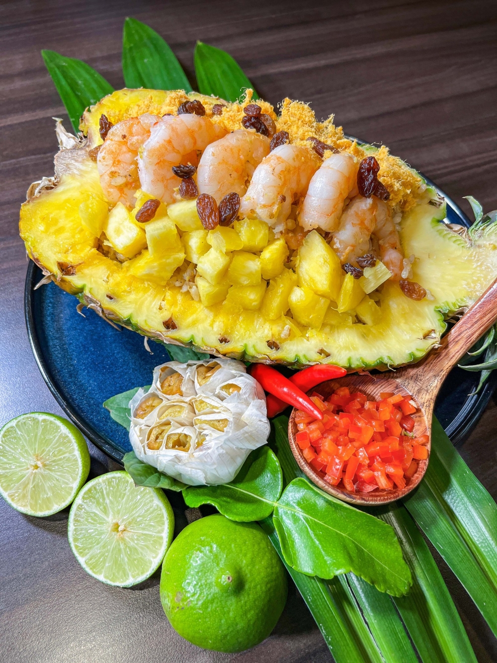 菠蘿海鮮炒飯！