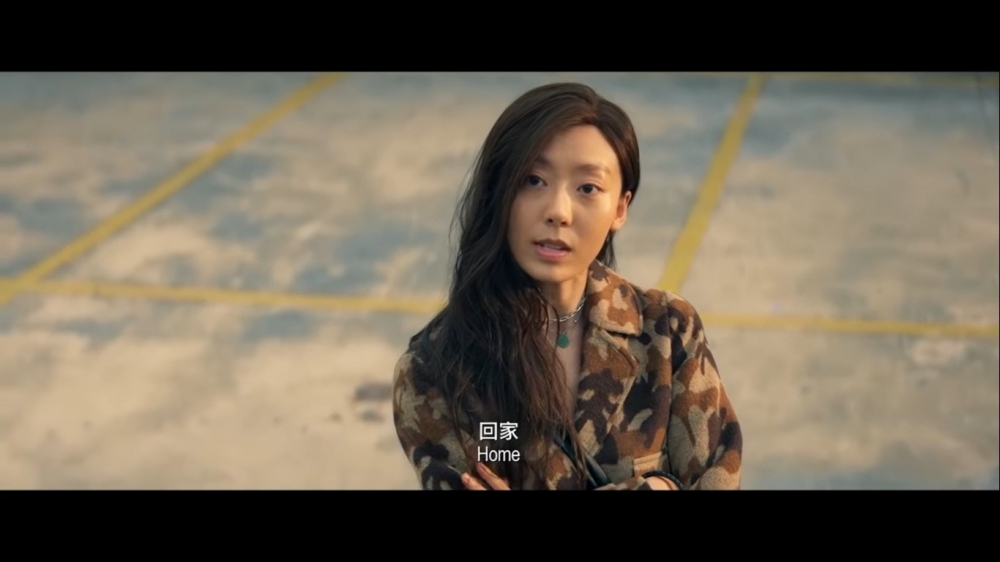 鄂靖文於《新喜劇之王》扮張柏芝的經典角色柳飄飄維肖維妙。
