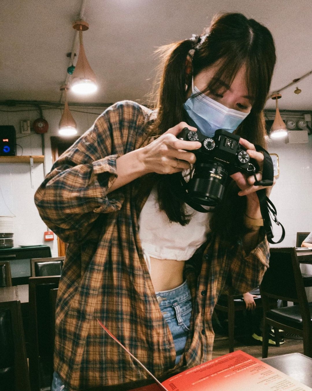 llyin同時亦係攝影師及平面設計師~