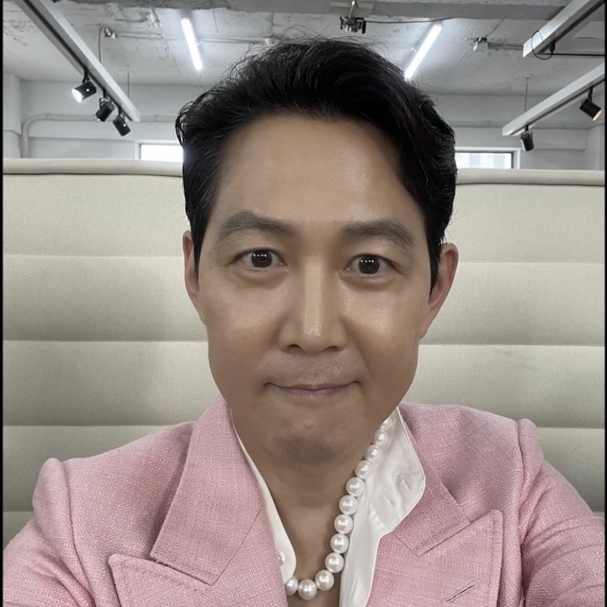 韓國男星李政宰近期宣傳電影《HUNT》，期間引發不少話題！